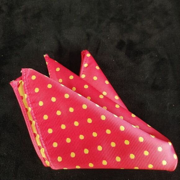 MEN'S FASHION LAPEL FLOWER WITH HANDMADE STICK PIN WITH COORDINATING HANKY. - Picture 3 of 4